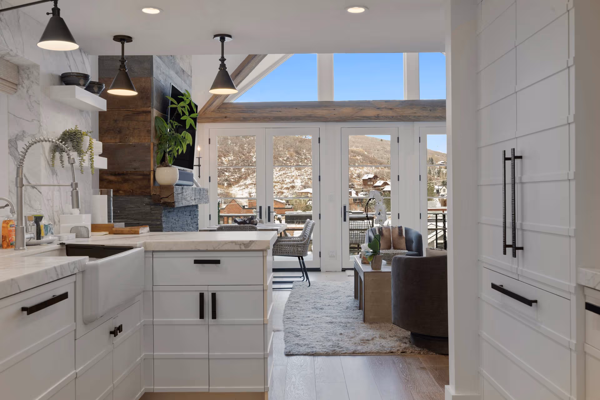 Slopeside Sanctuary - Image 10