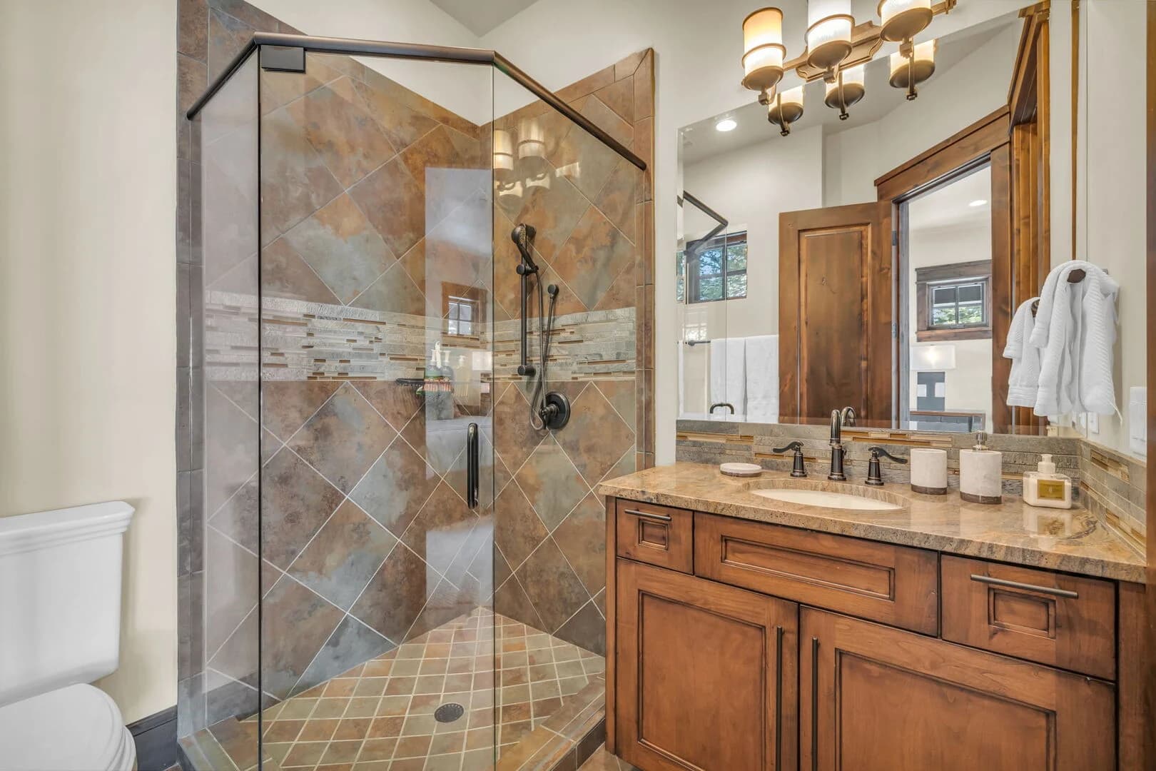 Snow Meadow Villa - Image 15