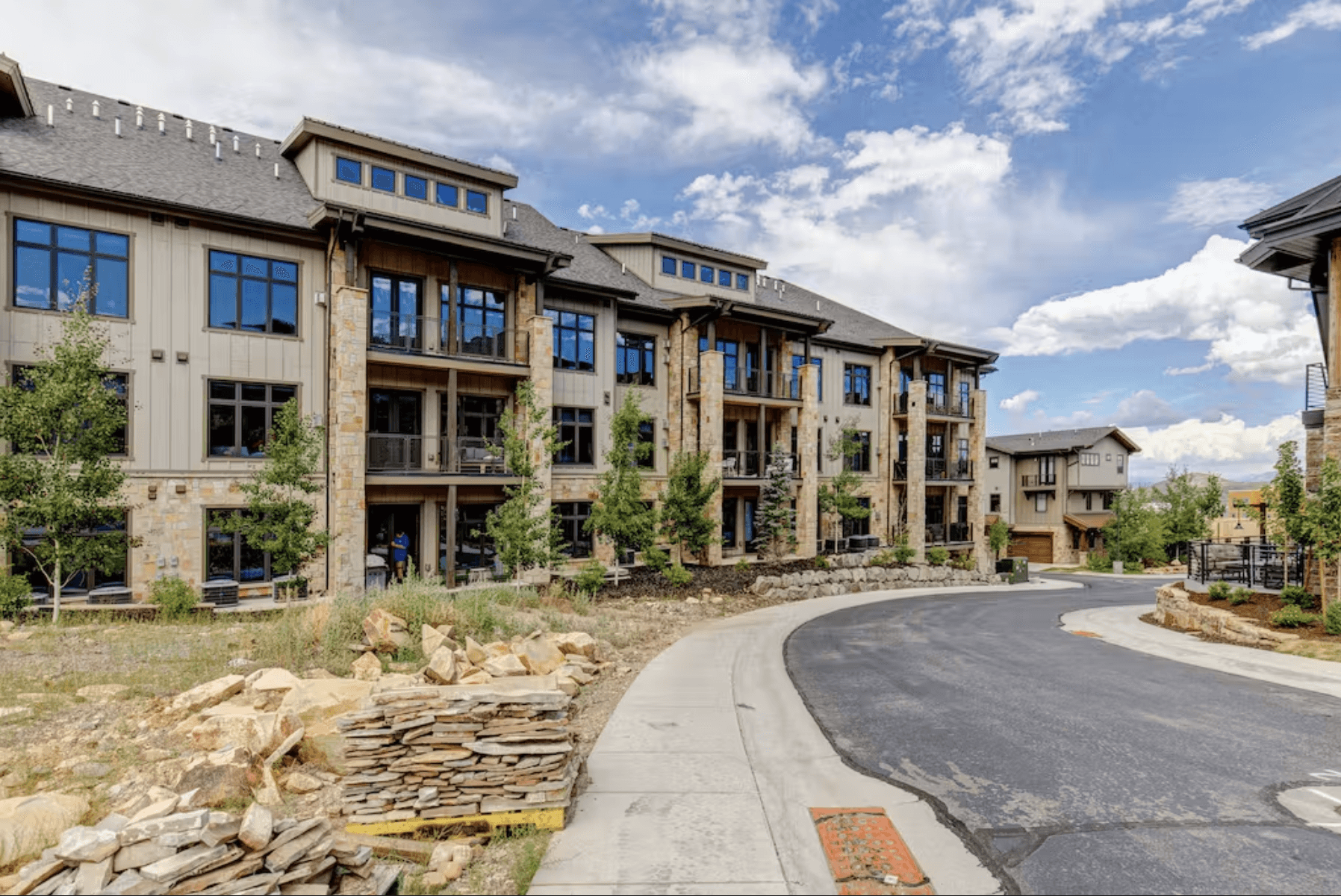 Blackstone Luxury Home - Image 28