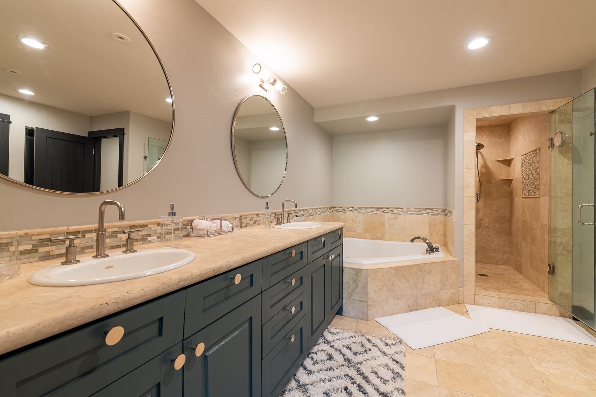 Mountain High at the Plaza - Image 20