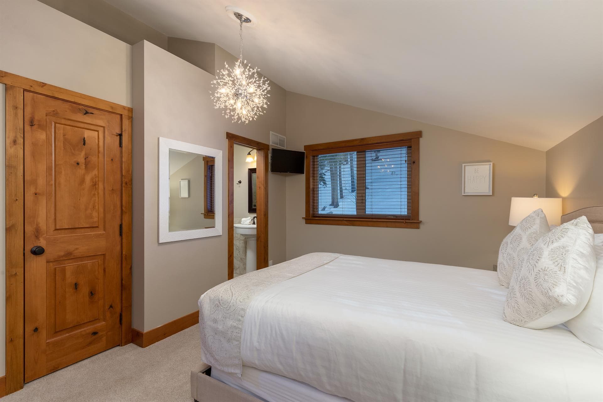 Crown Drive - Image 12