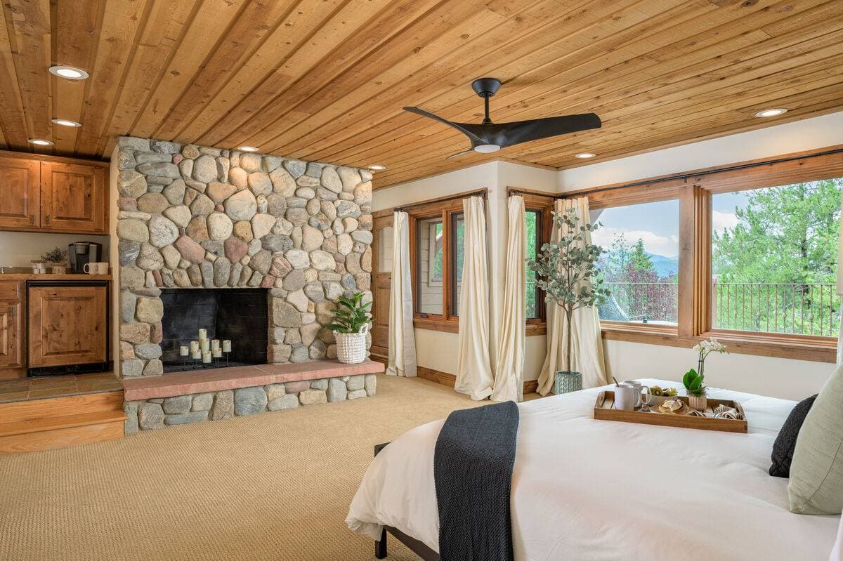 Four Sisters - Image 56