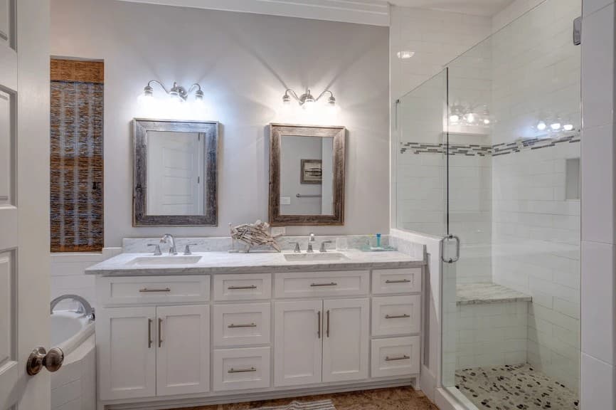 No Shady Beaches - Image 9