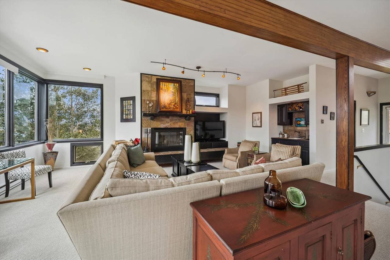 Corinthian Bella Vista - Image 4