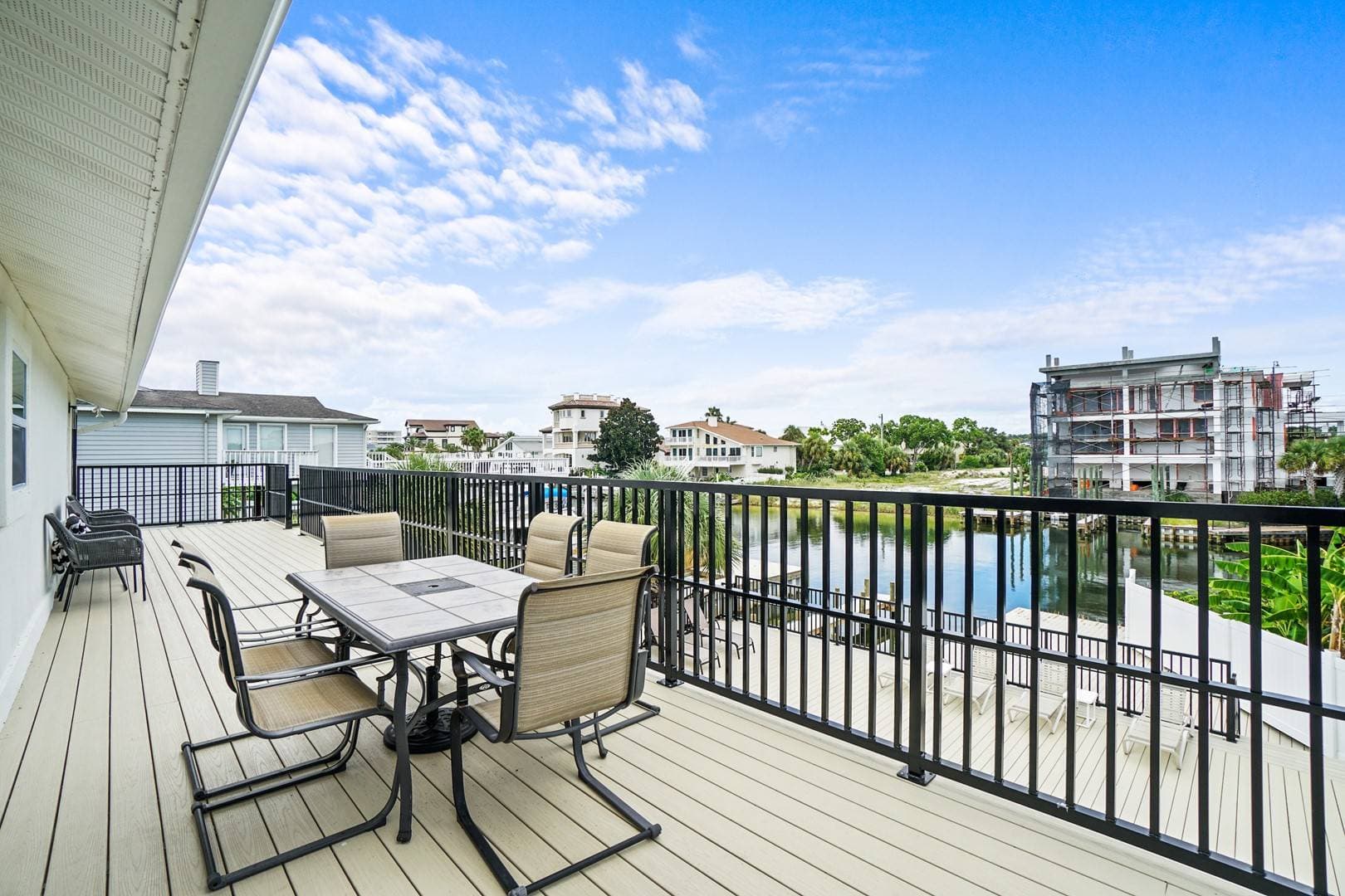 Happy Harbor House - Image 11