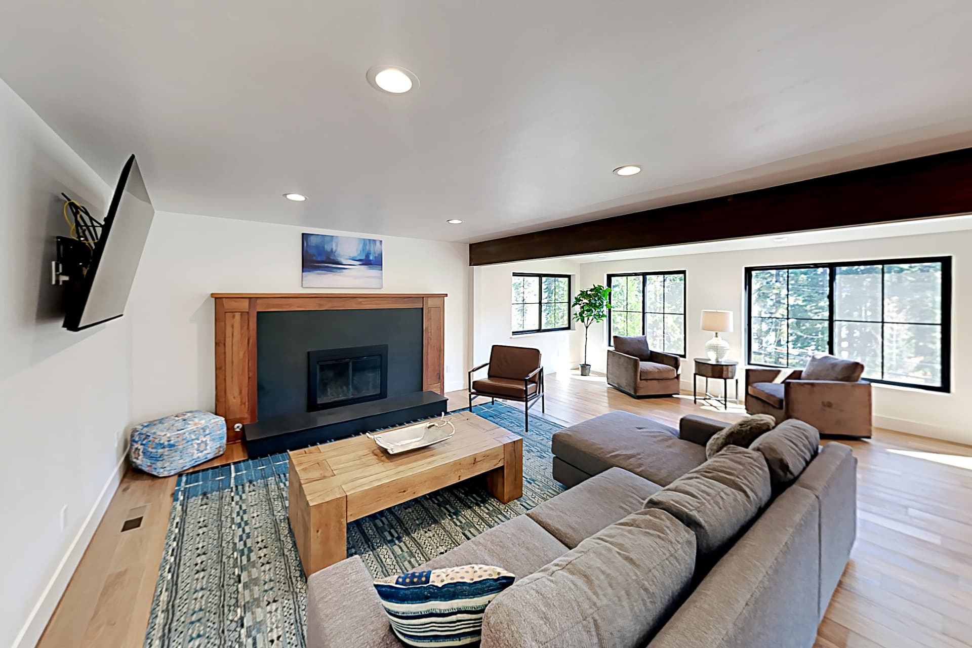 North Lake Adventure House - Image 5