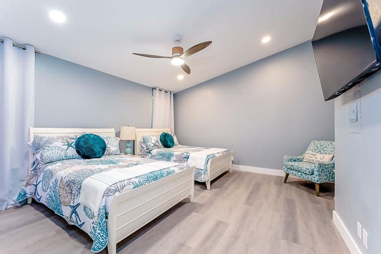 Déjà Blue - Image 14