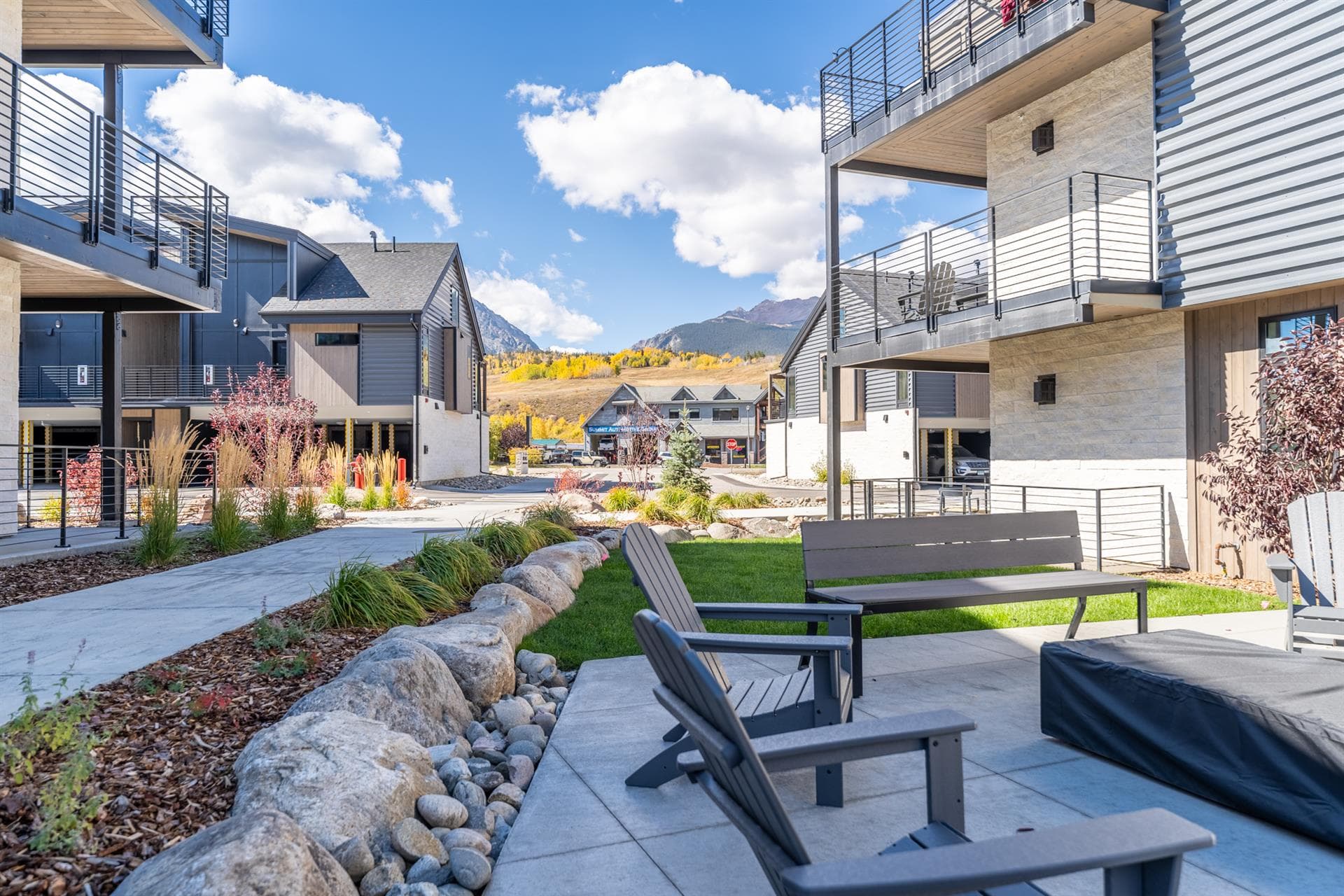 River West Residence - Image 31