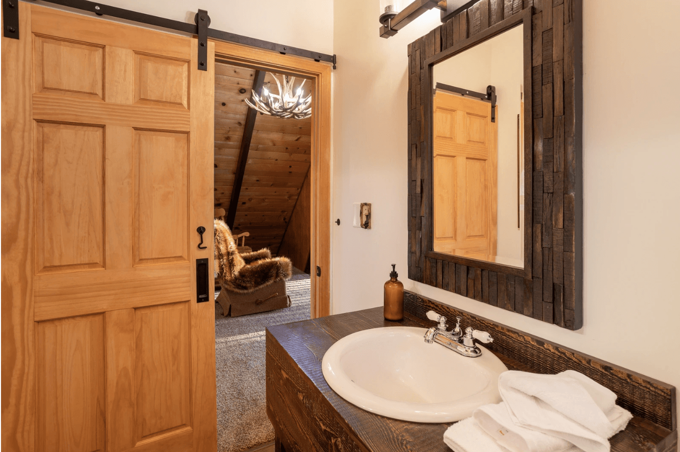 Bear's Lair - Image 19