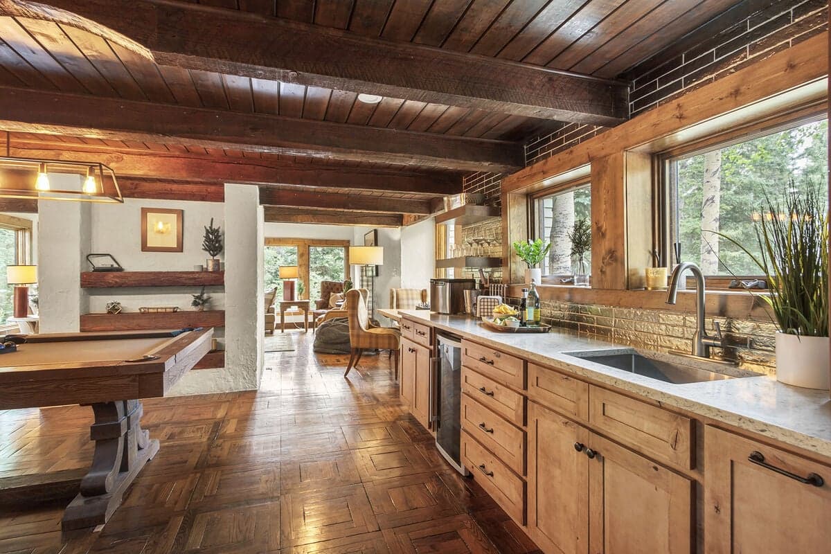 Creekside Chateau - Image 15