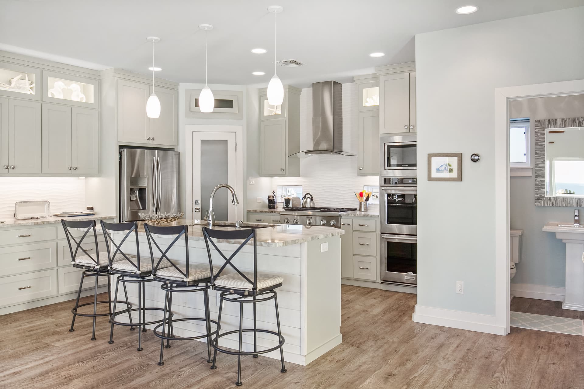 Salty Kisses - Image 4