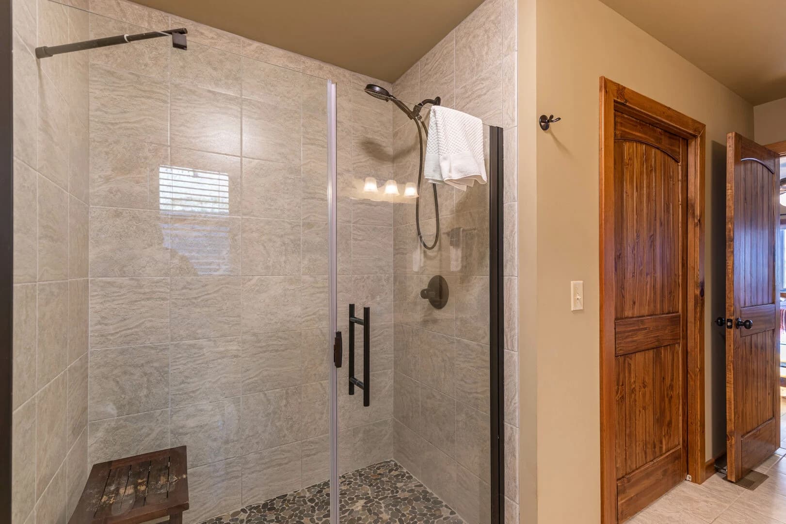 Skyland Cabin - Image 12