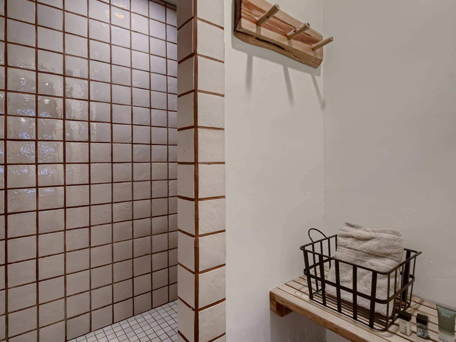 Lodge at Ski Hill - Image 17