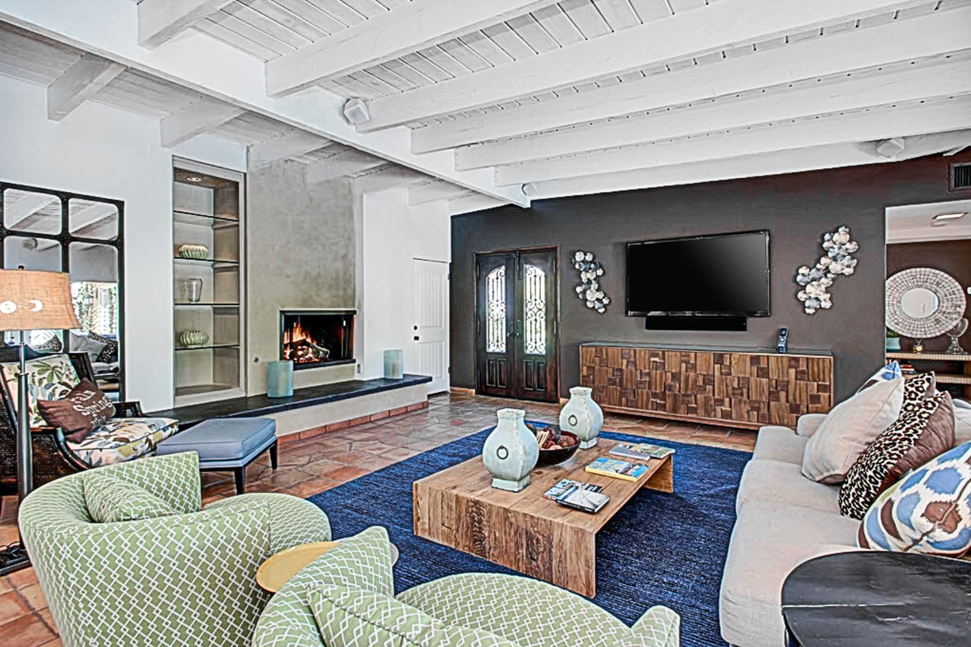 Club 1070 Home - Image 2