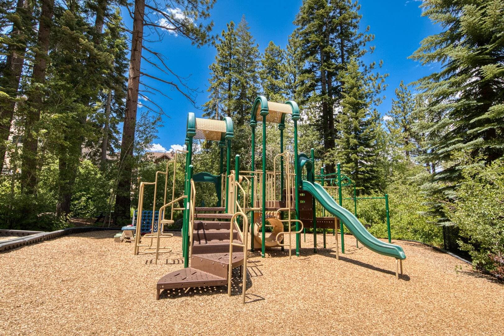 Sleeping Bear Lodge - Image 25