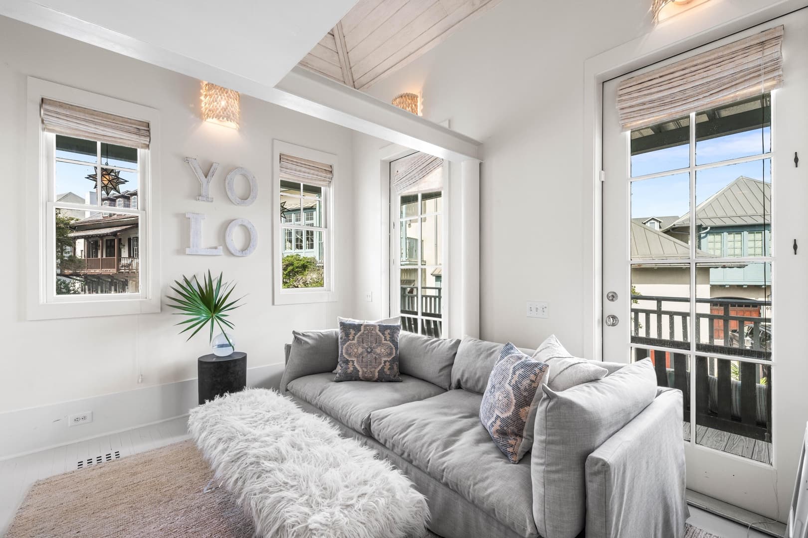 YOLO Cottage & Carriage - Image 22