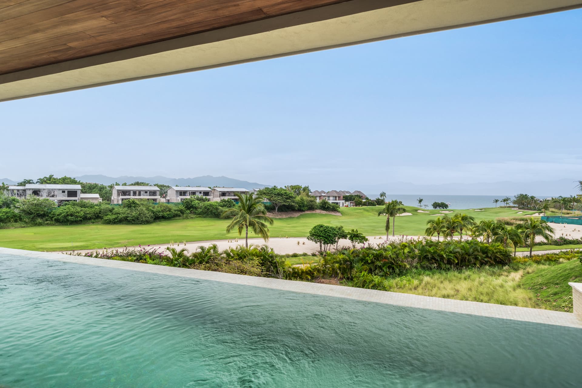 Tau Residences #621 - Image 32