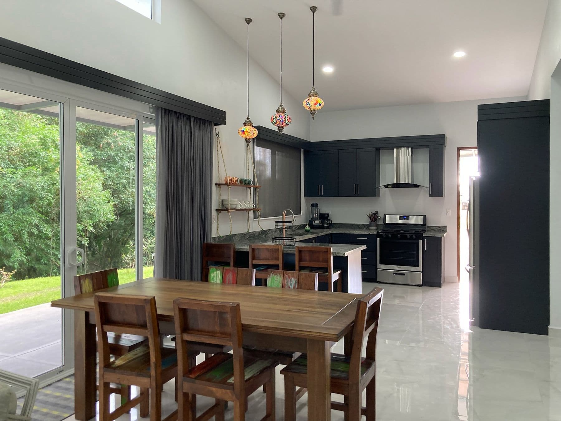 South Family Home - Image 3