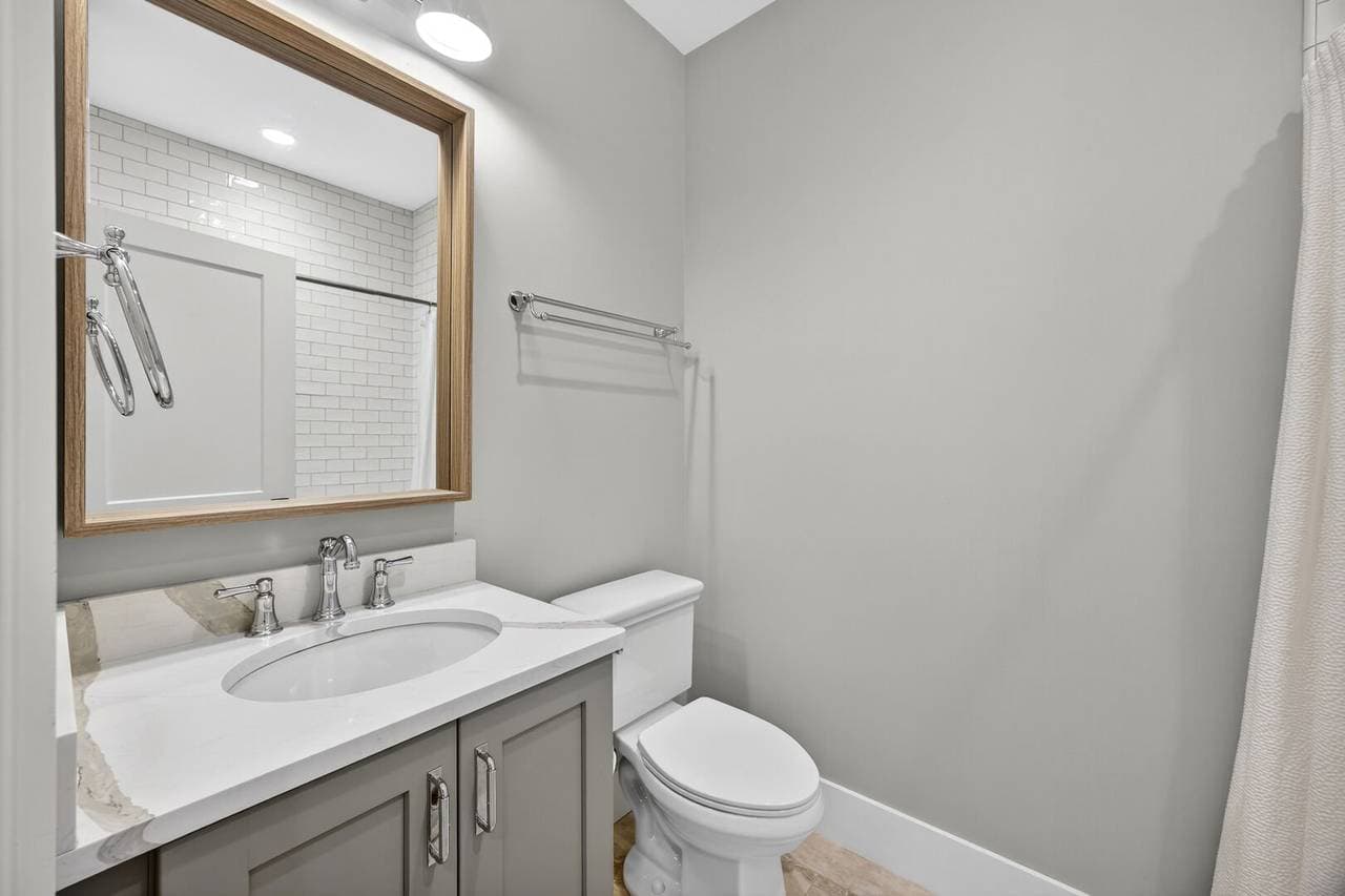 IOP Escape at 26th Avenue - Image 38