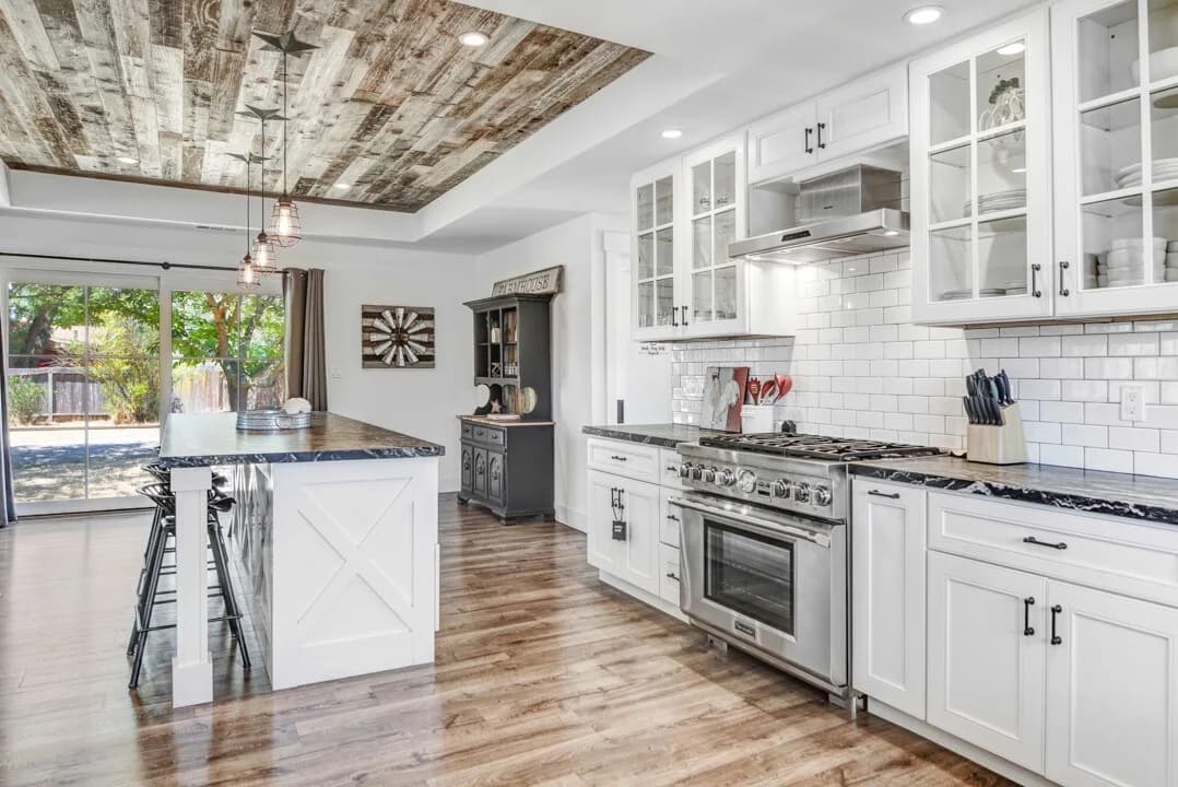 Carneros Farmhouse - Image 14