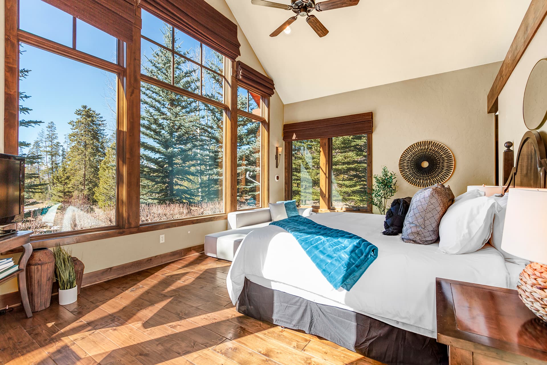 Twin Peaks Lodge - Image 22