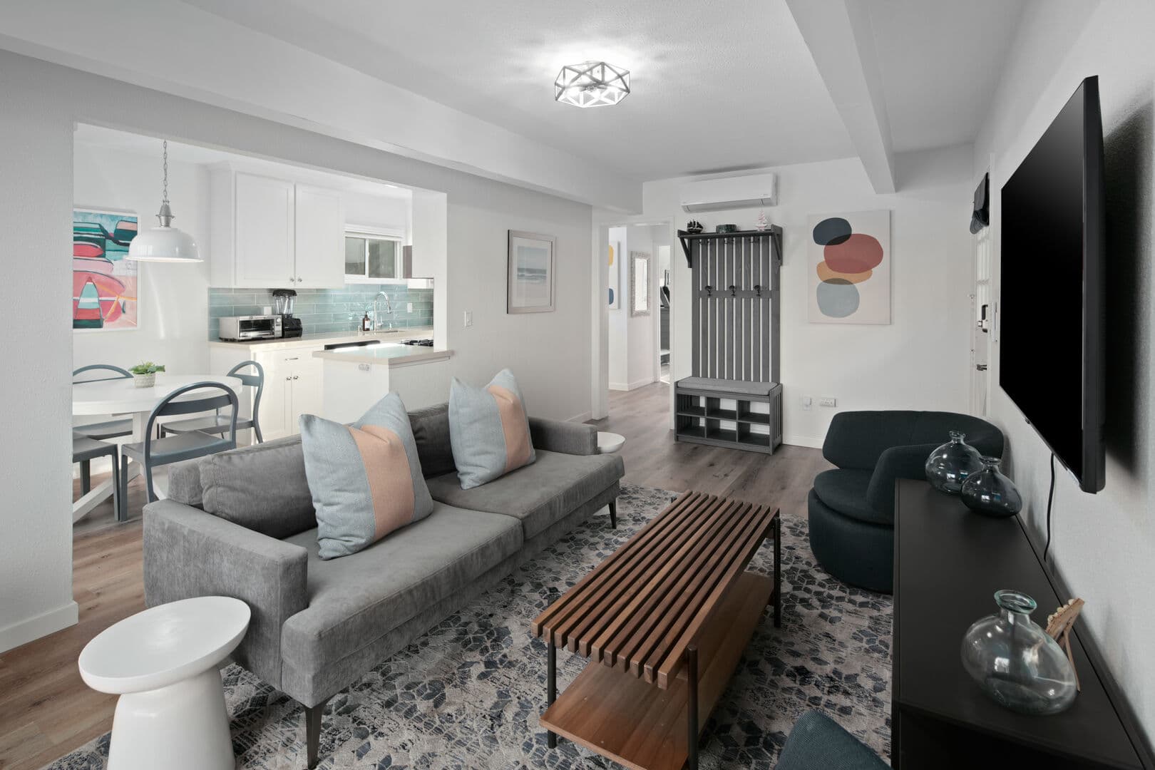 Surf and Bay - Image 5