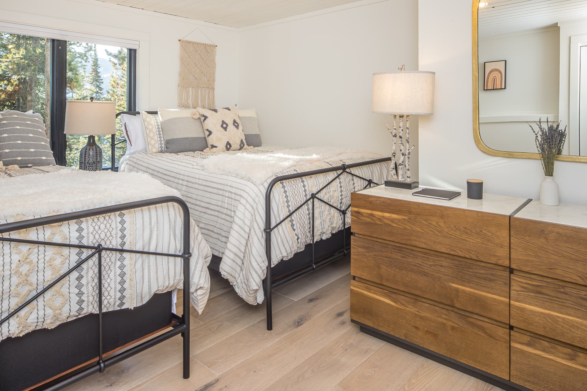 Sioux House #13 - Image 21