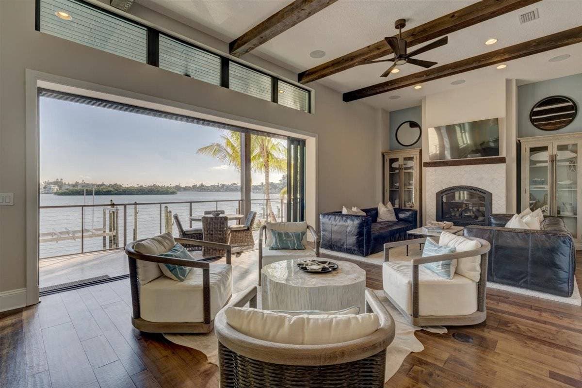 Bayside Paradise Mansion - Image 28