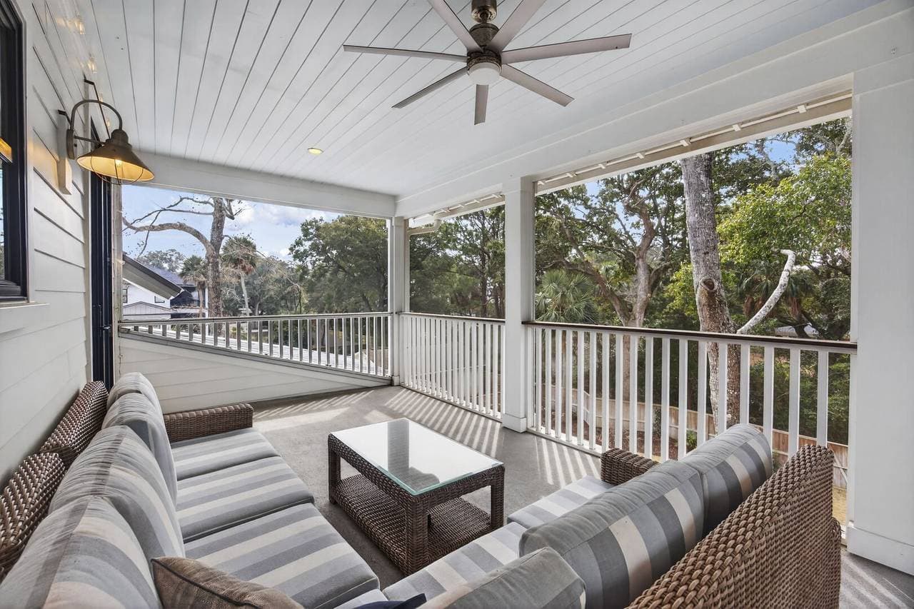 IOP Escape at 26th Avenue - Image 44