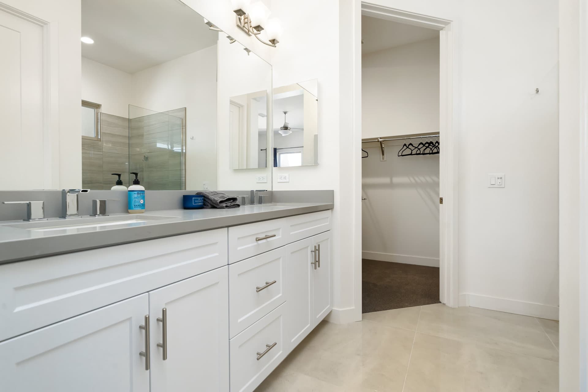 Stay Savvy in Palm Desert - Image 24