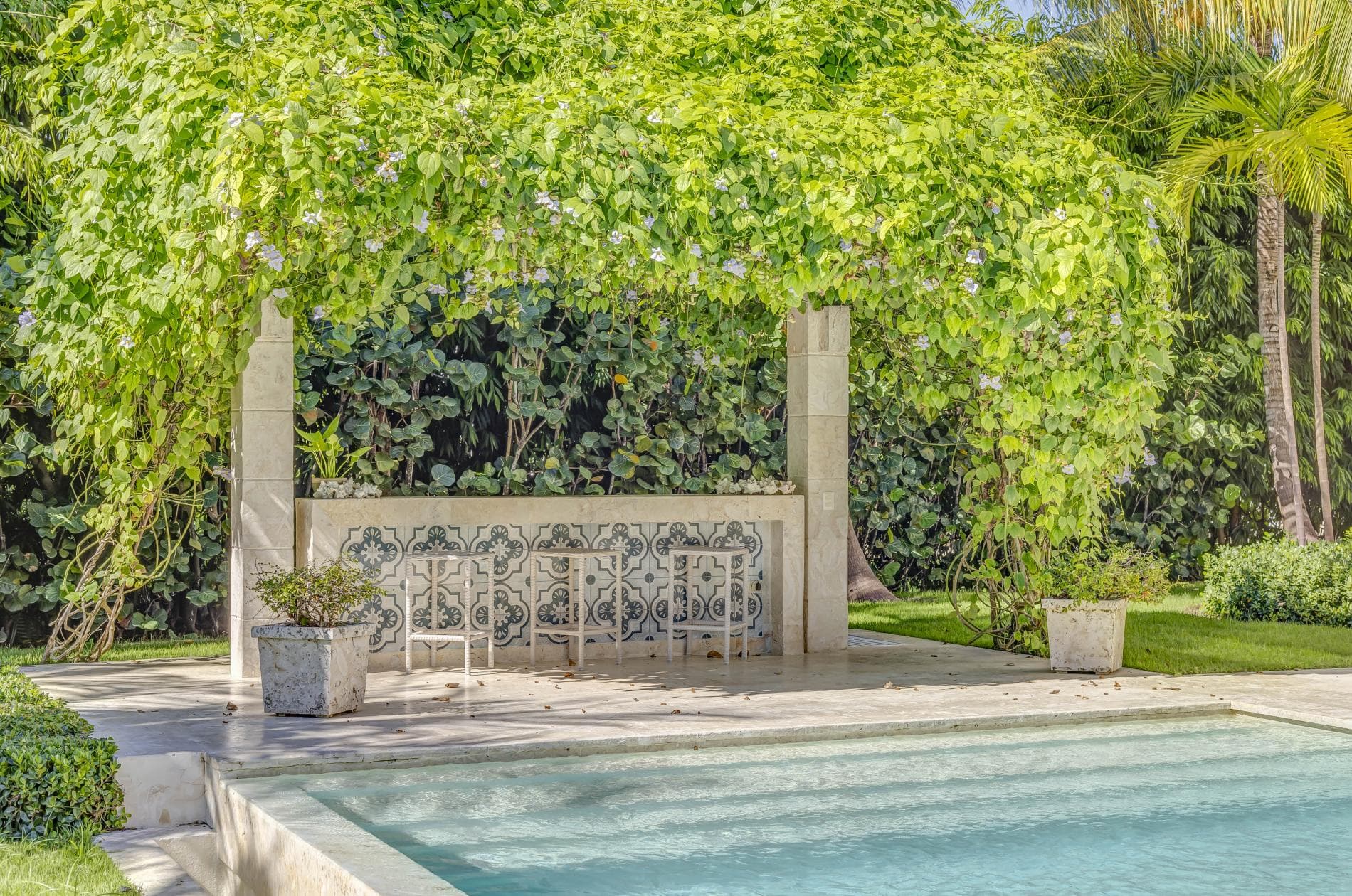 Hacienda B6 - Image 2