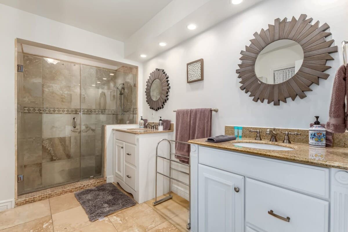 Hummingbird Estate - Image 31