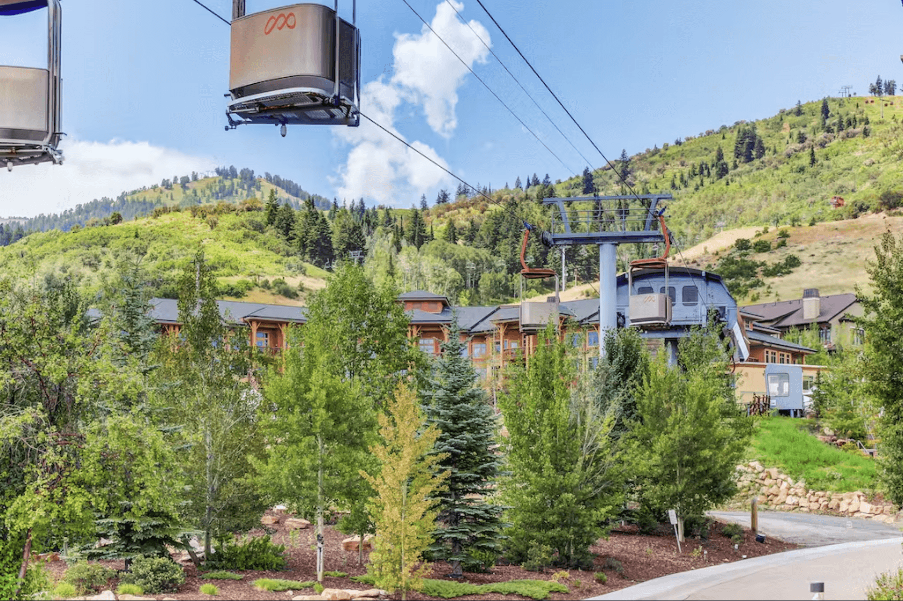 Blackstone Luxury Home - Image 23