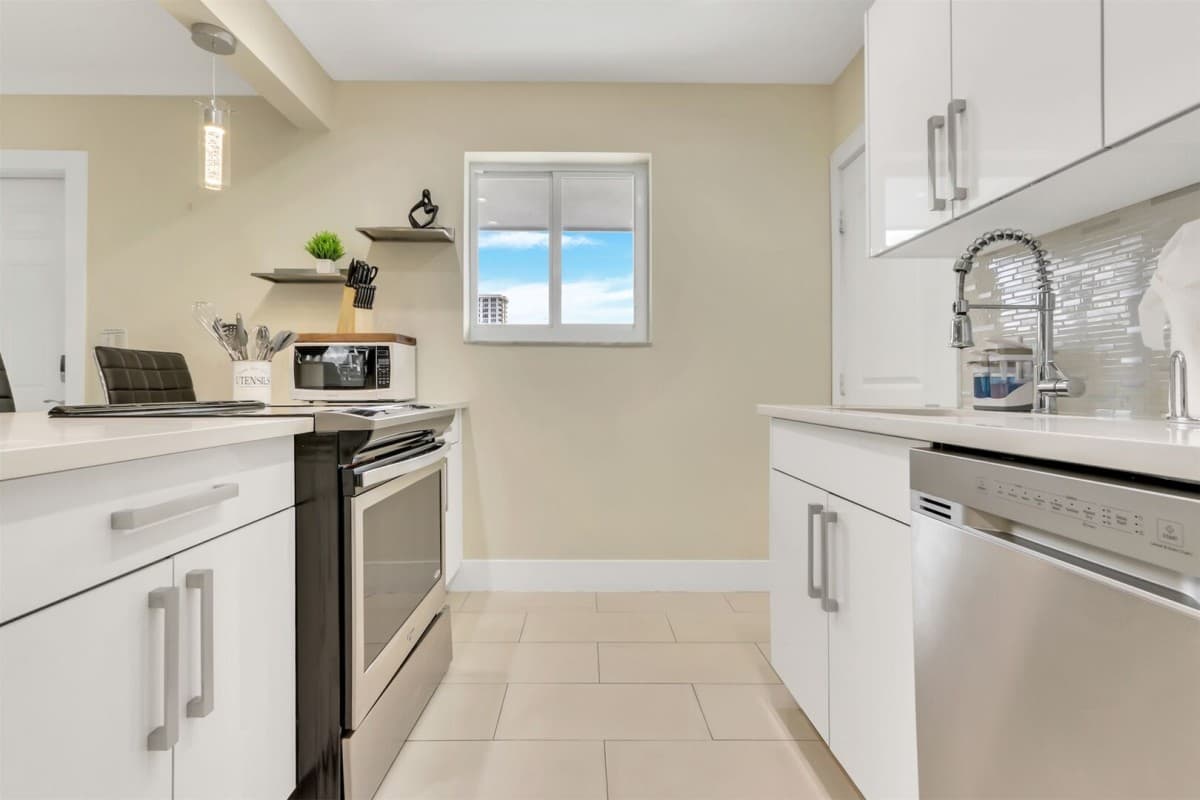 Bright Home - Image 4