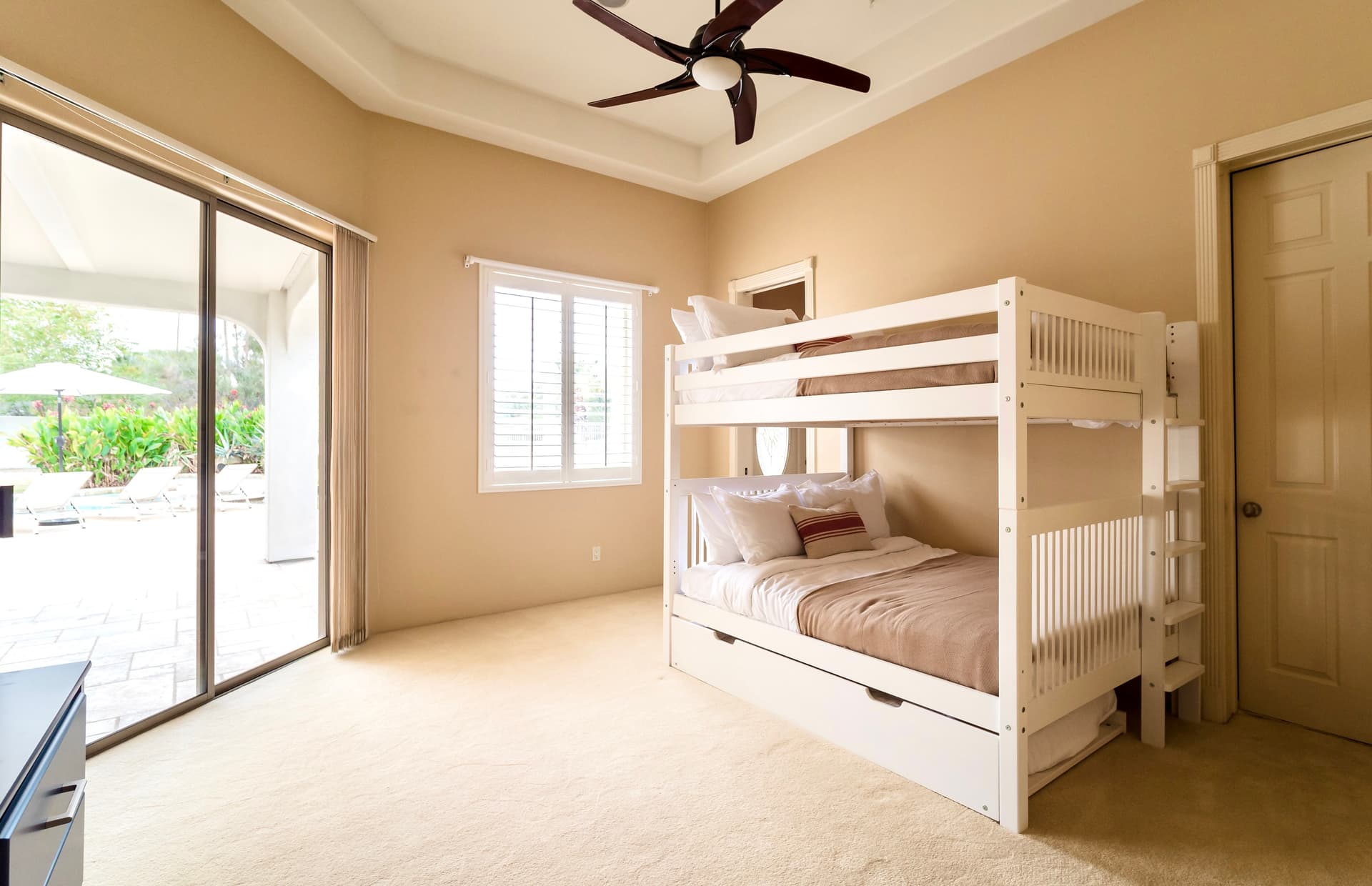 Farrier Manor - Image 28