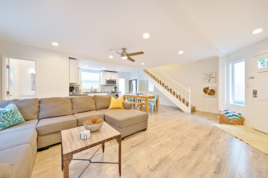 Retreat Compound - Image 5