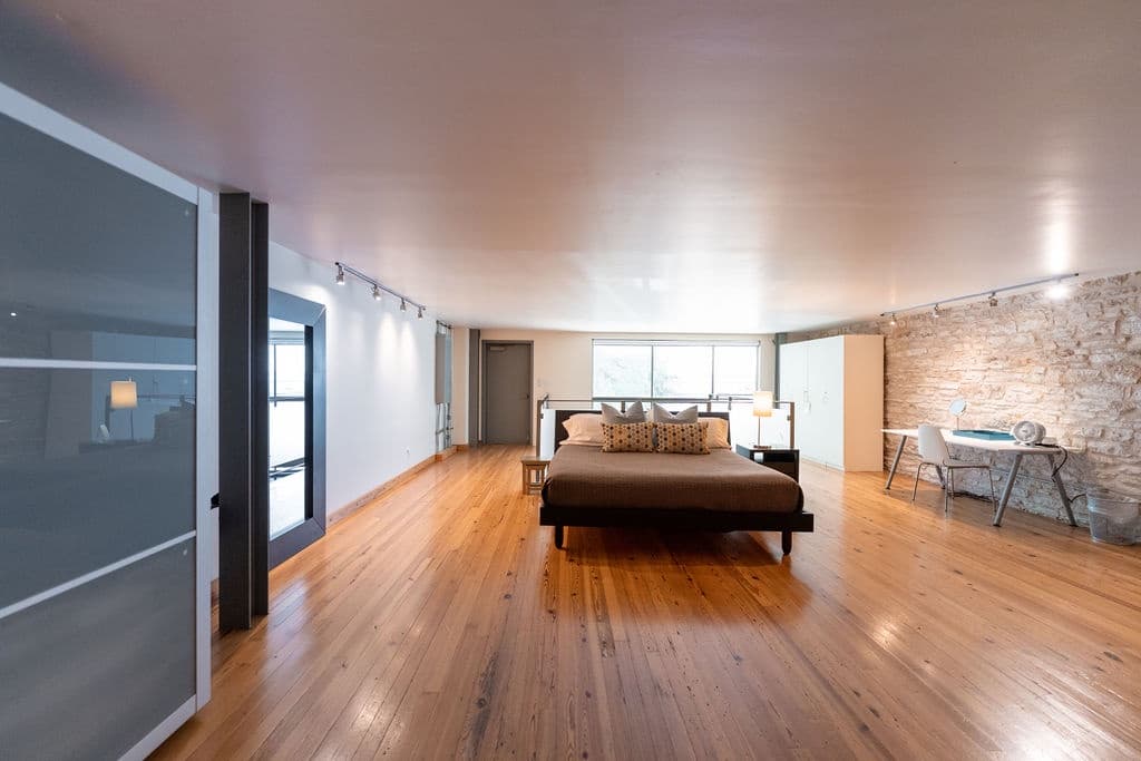 Loft On Congress Home - Image 22