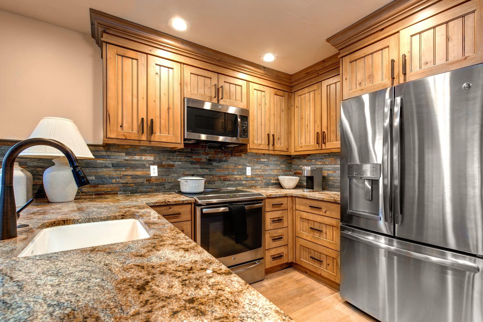 Red Pine Wonder Home - Image 5