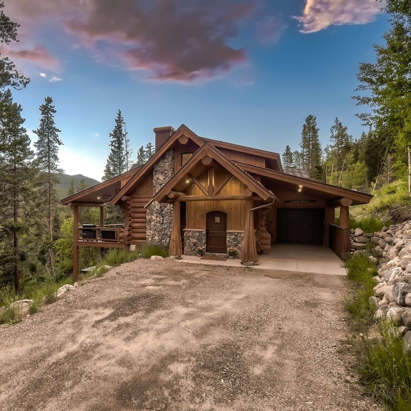Pine Ridge Cabin - Image 5