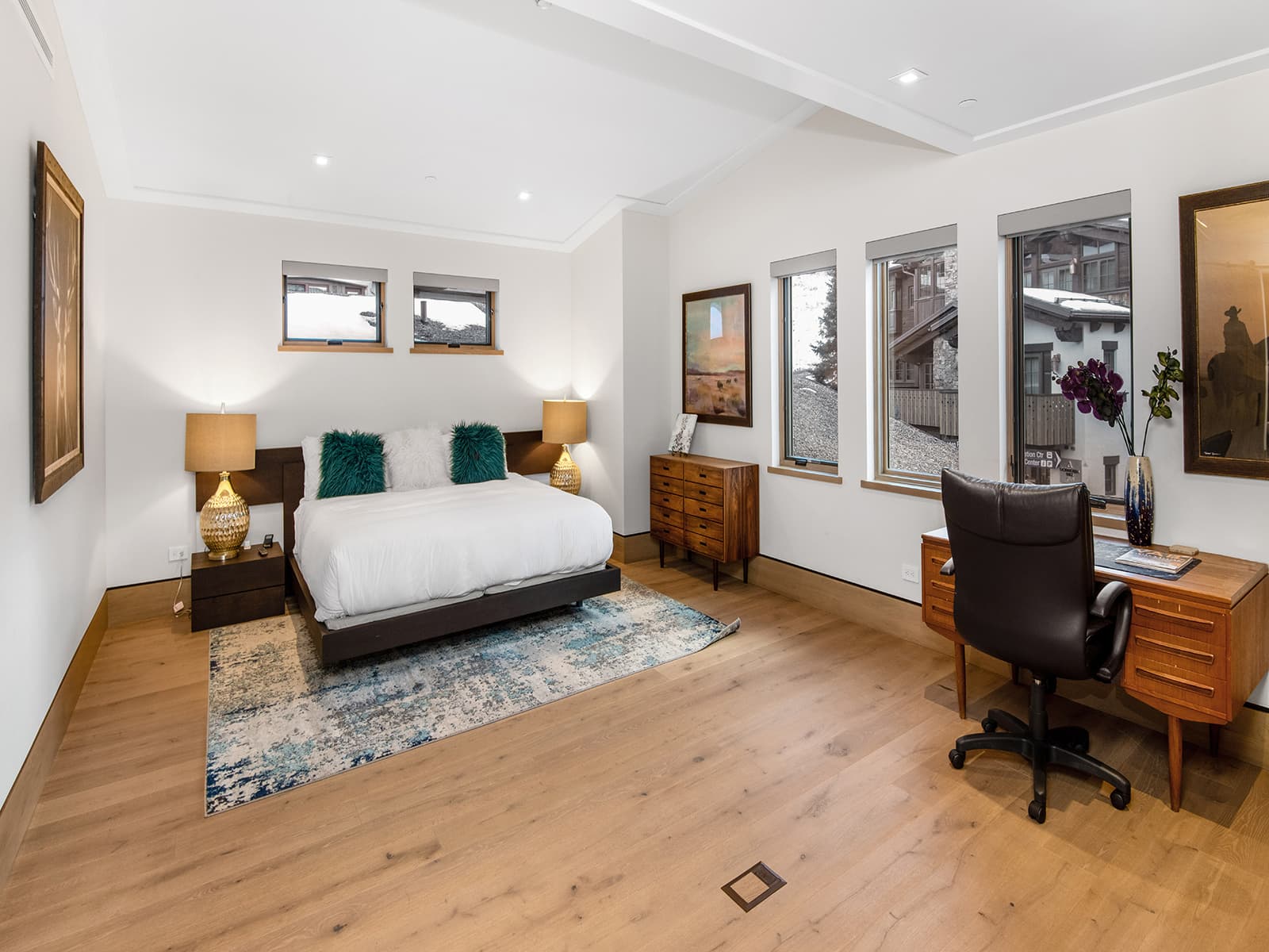 Red Lion Penthouse - Image 12