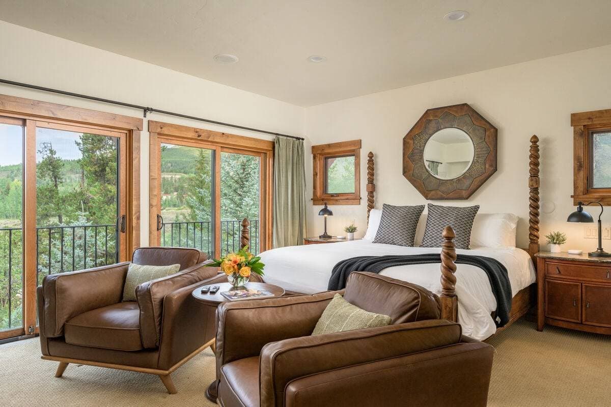 Four Sisters - Image 31