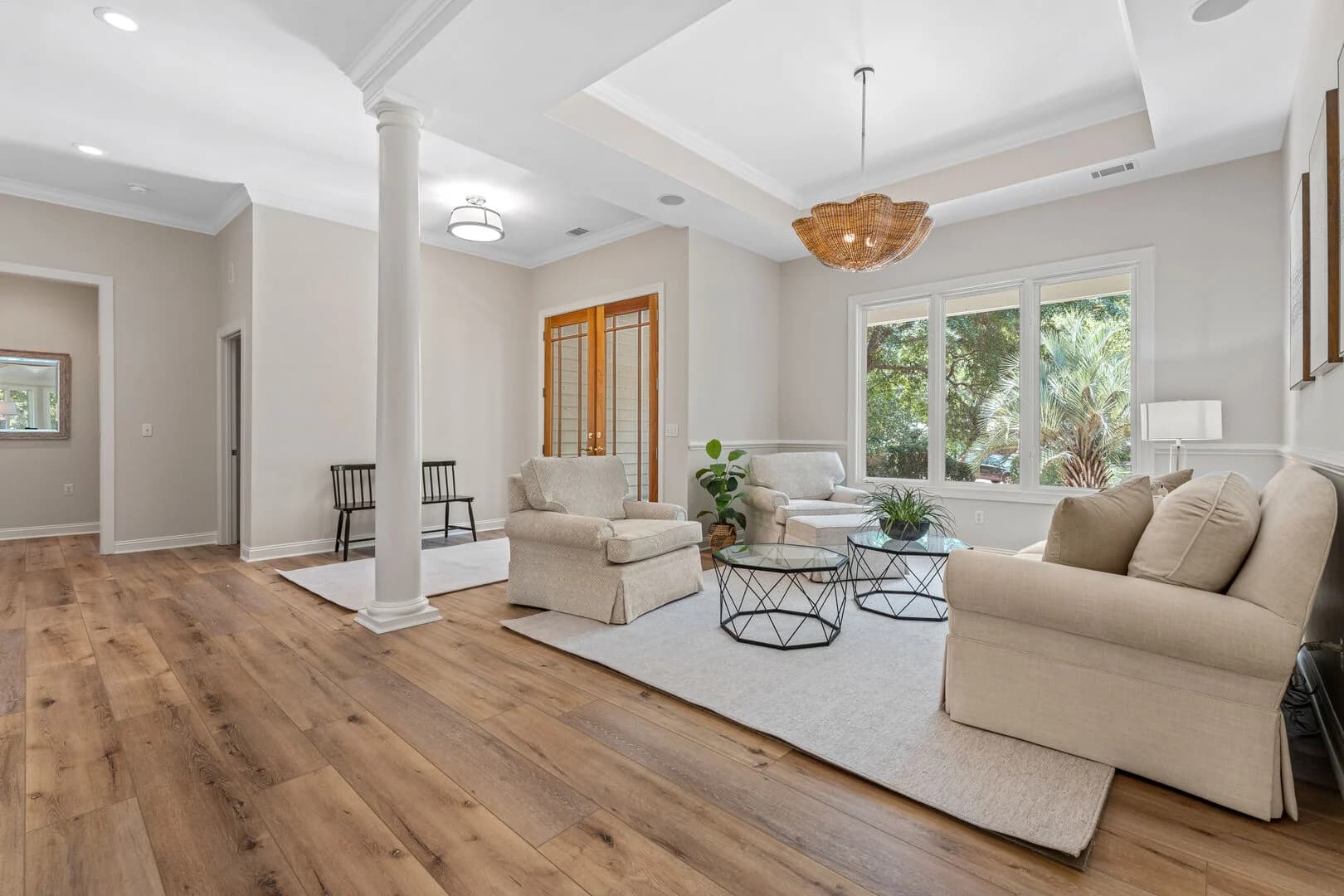 Southern Charm Retreat - Image 5