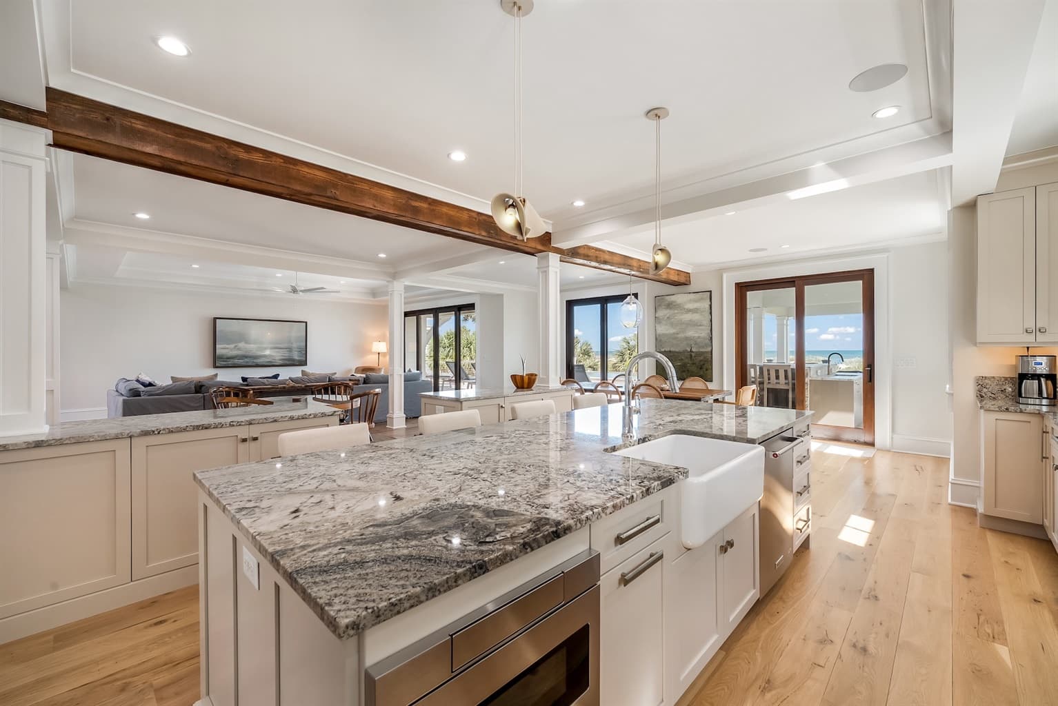 Beach Shelter - Image 13