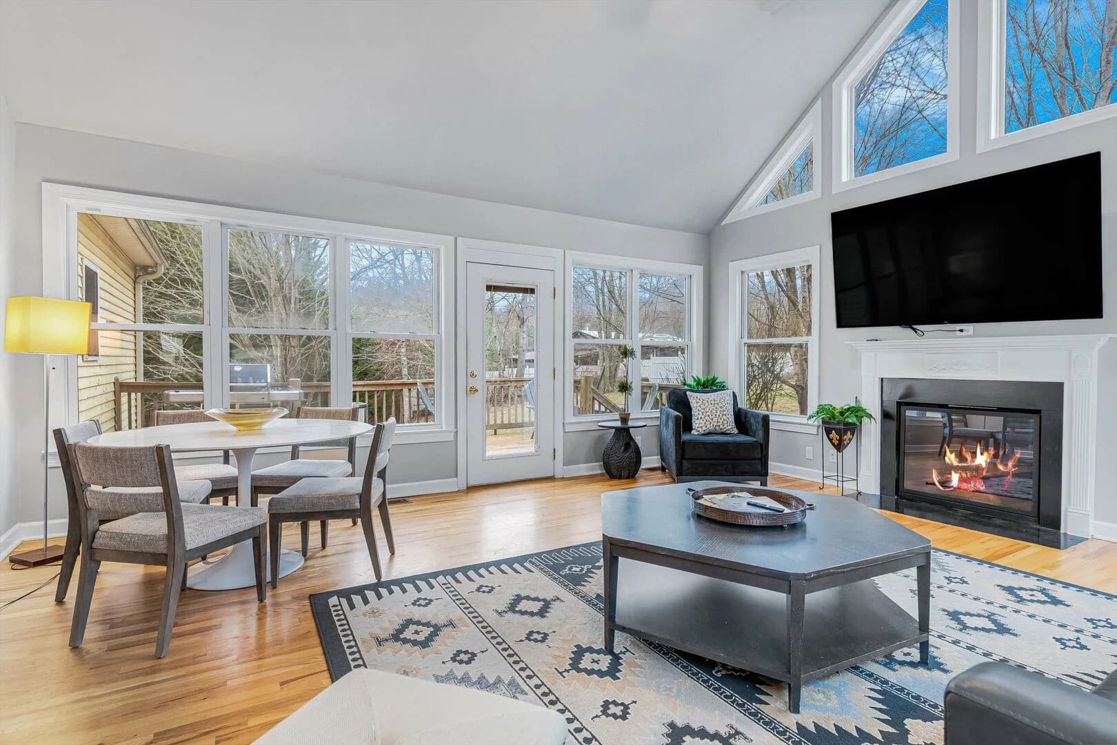 Creekside House - Image 4