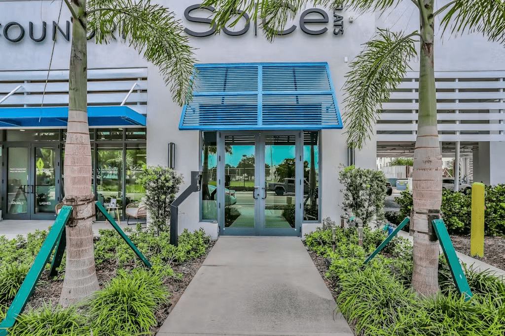 Heart of Naples - Image 28