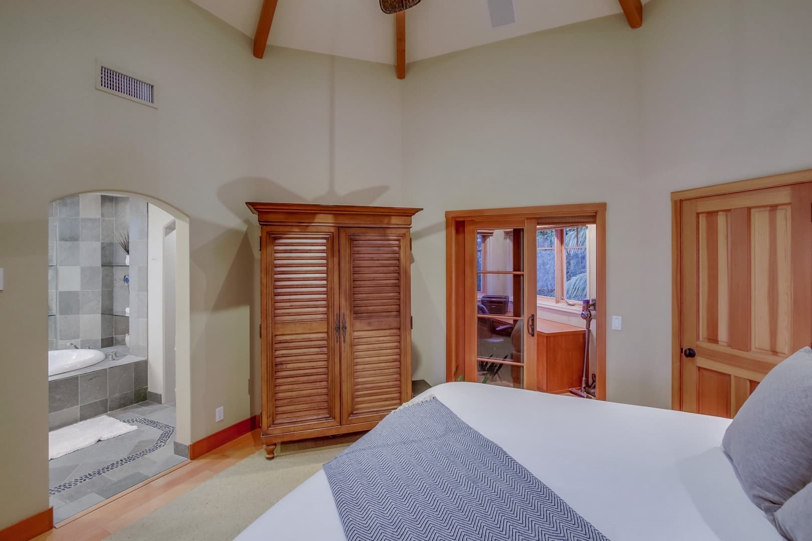 Tidewater House - Image 9