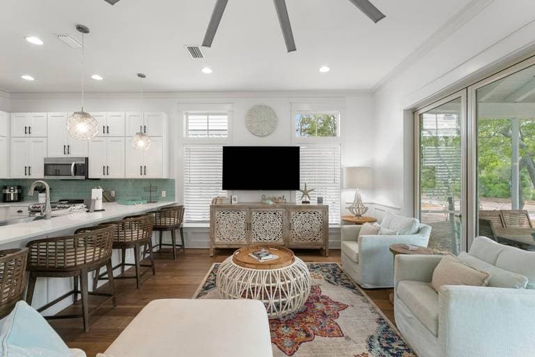 Mermaids Grotto - Image 4