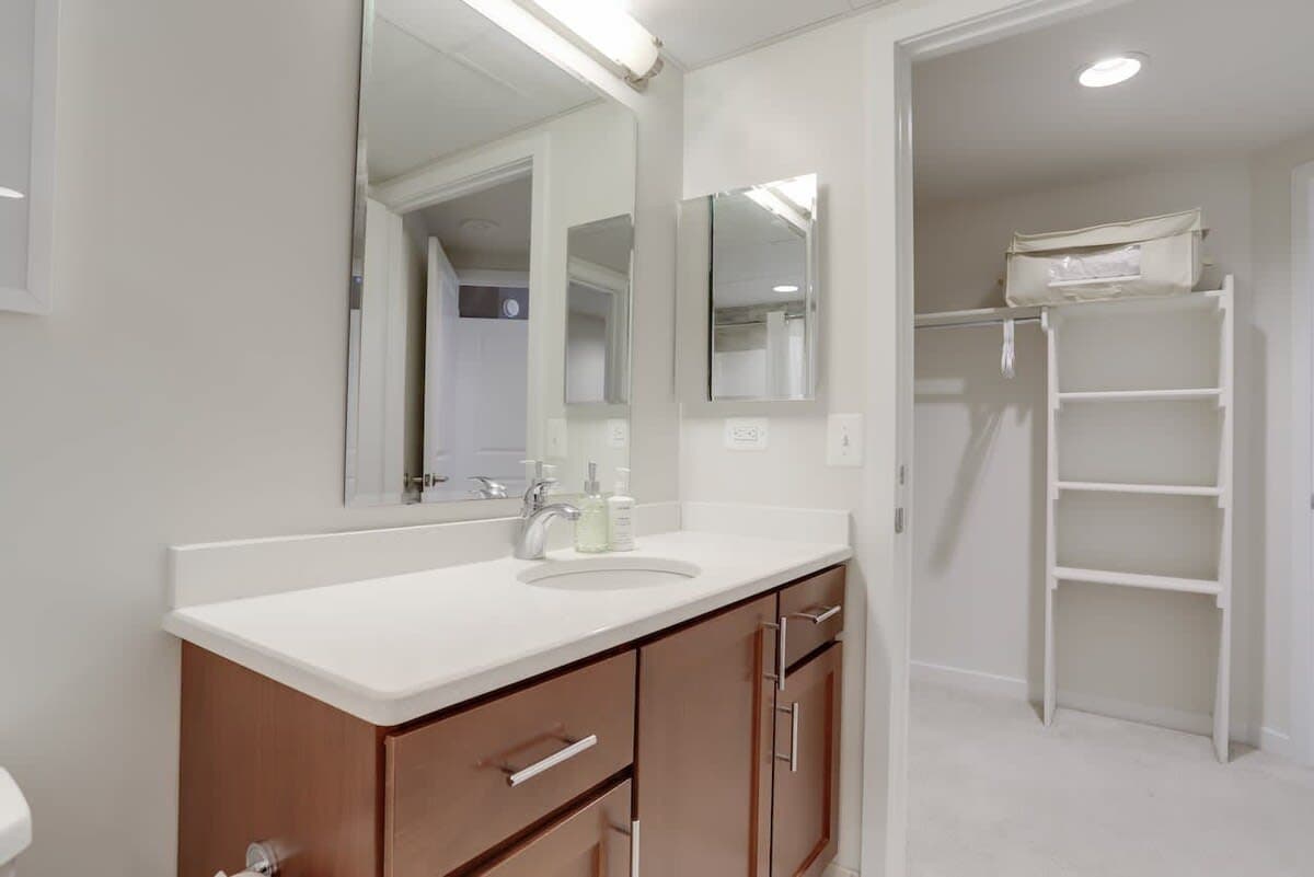 Tower Residence - Image 34