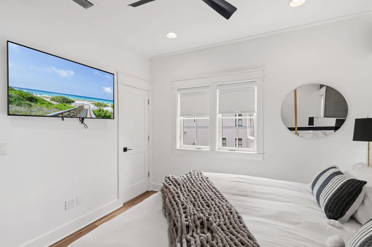 Caspian Blue Carriage - Image 4