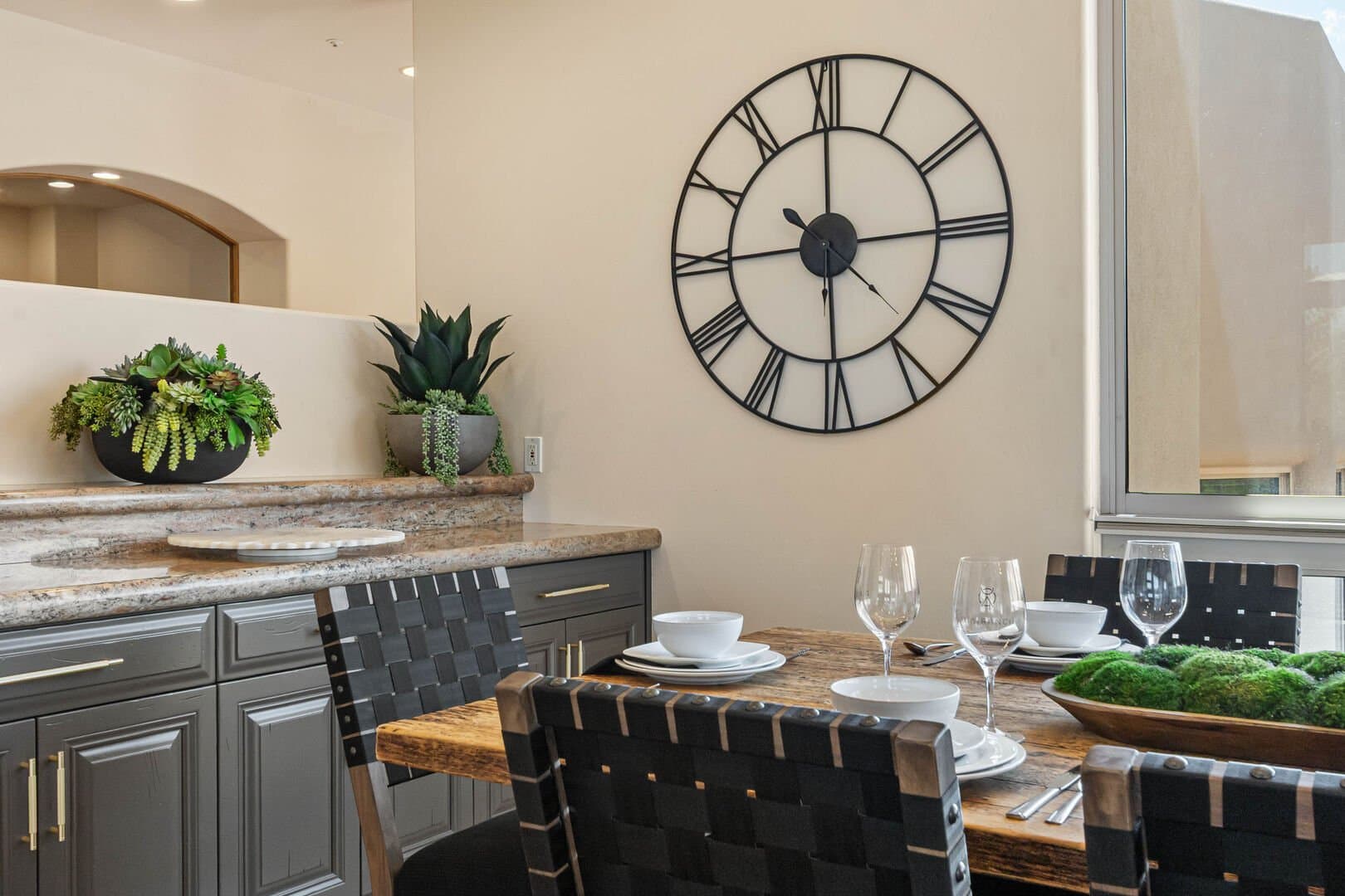 West Chateau - Image 22